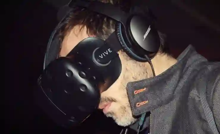 HP리버브 G2 VR기기 가상현실 헤드셋 컨트롤러 특징 스펙